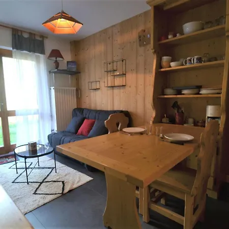 4 Pers. Les Menuires - Balcon, Casier A Skis, Ascenseur - Fr-1-452-159 * Saint-Martin-de-Belleville